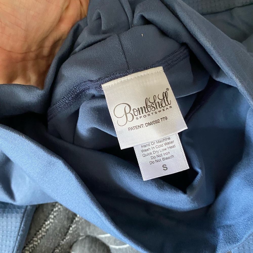 Bombshell leggings size small